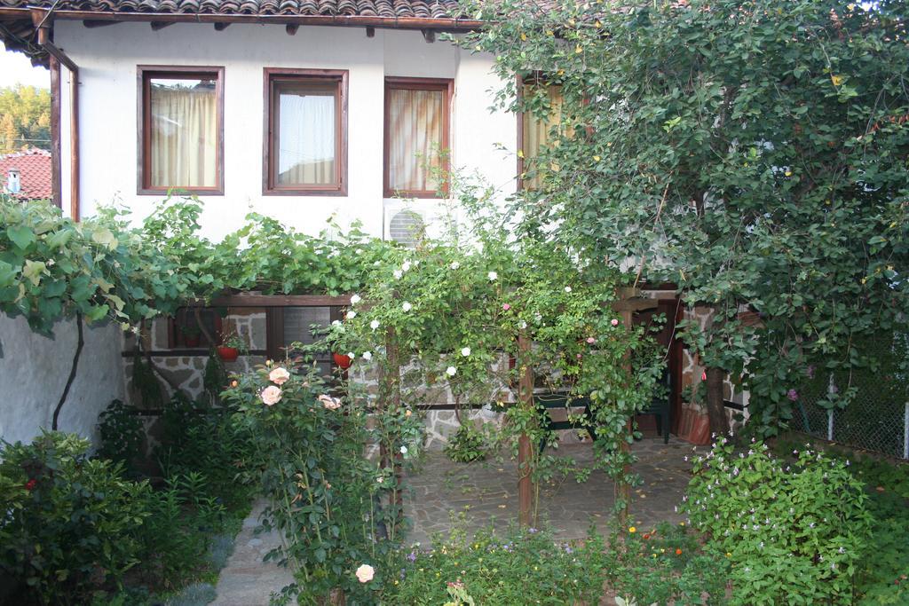 Todorova House Hotell Zlatograd Exteriör bild